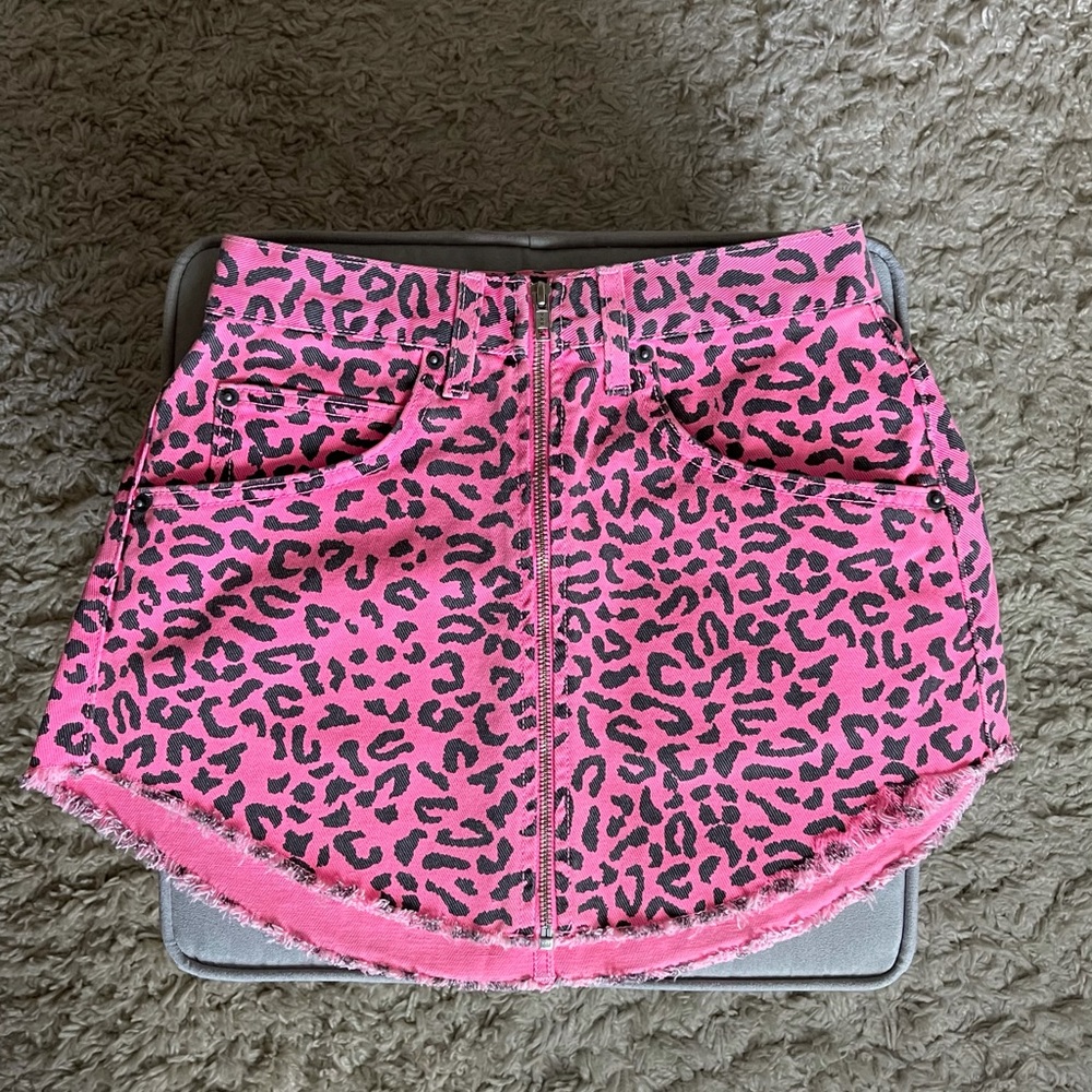CARMAR NEON PINK CHEETAH SKIRT